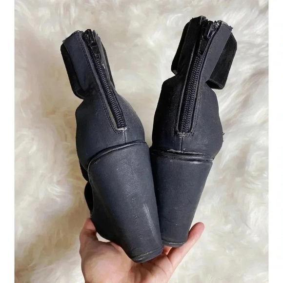 Black Deena & Ozzie Wedge Heels - Picture 6 of 8